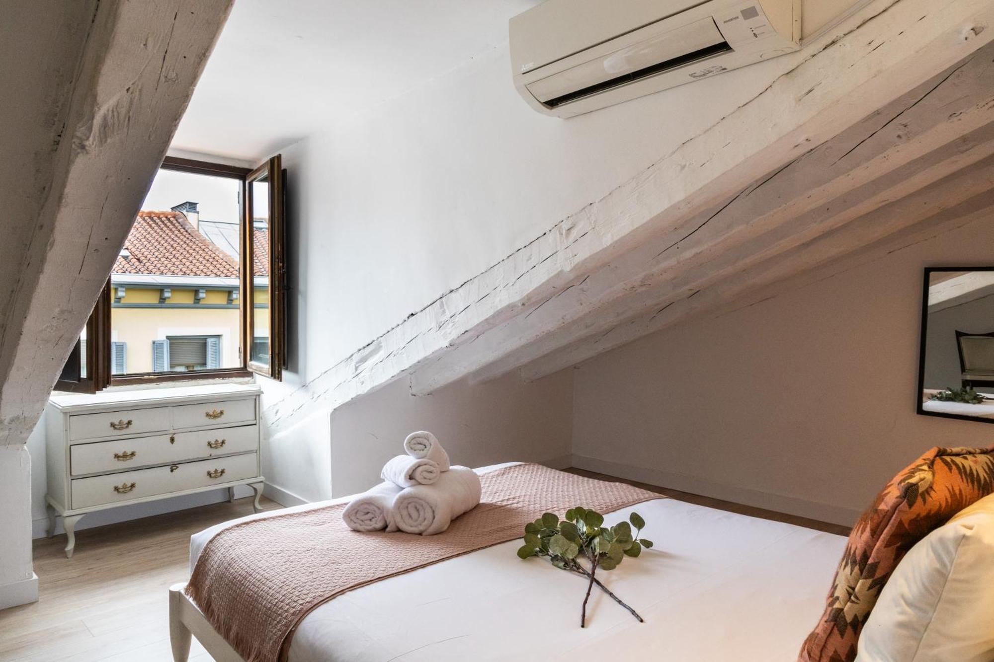 Charming Fuencarral II Apartment Madrid Exterior photo