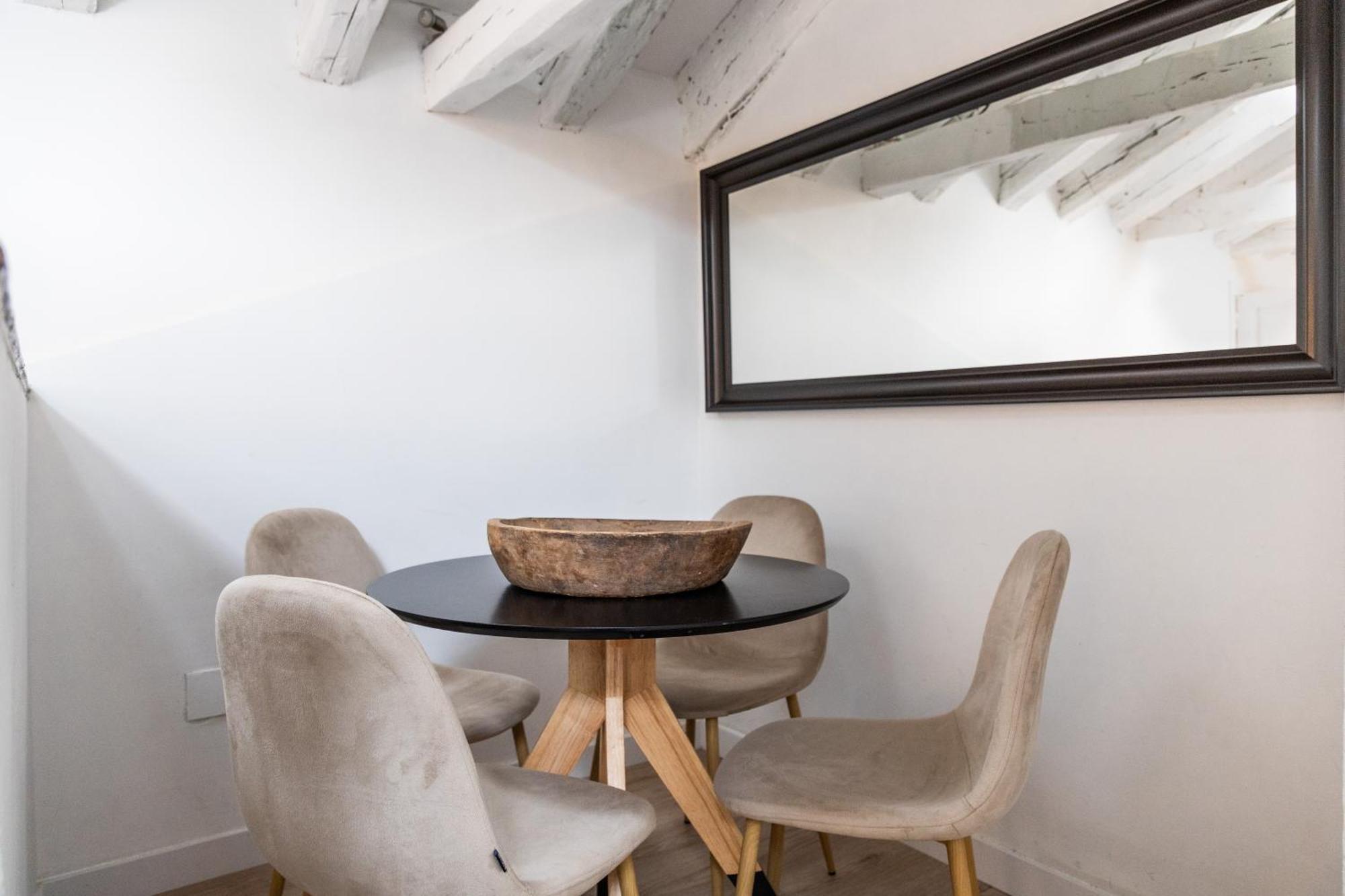 Charming Fuencarral II Apartment Madrid Exterior photo