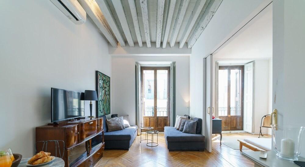 Charming Fuencarral II Apartment Madrid Exterior photo